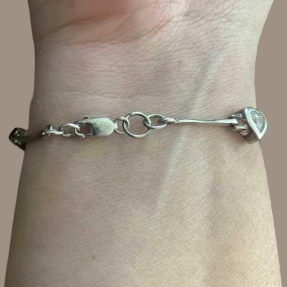 Silver bracelet with crystal hearts 8” - Picture 3 of 4
